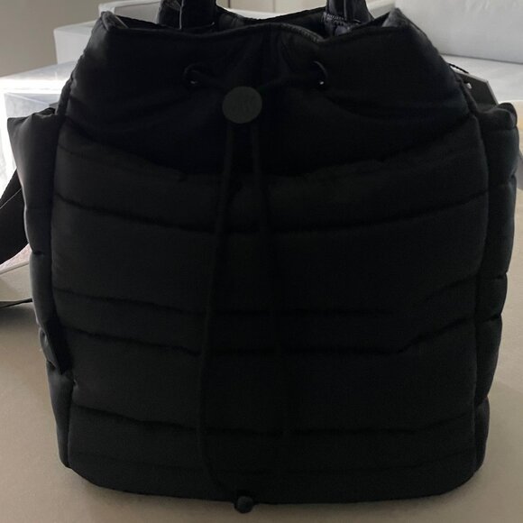 JASON WU BLACK NYLON BUCKET BAG - CROSSBODY OR HANDLE- NEW WITH TAGS - Picture 2 of 8